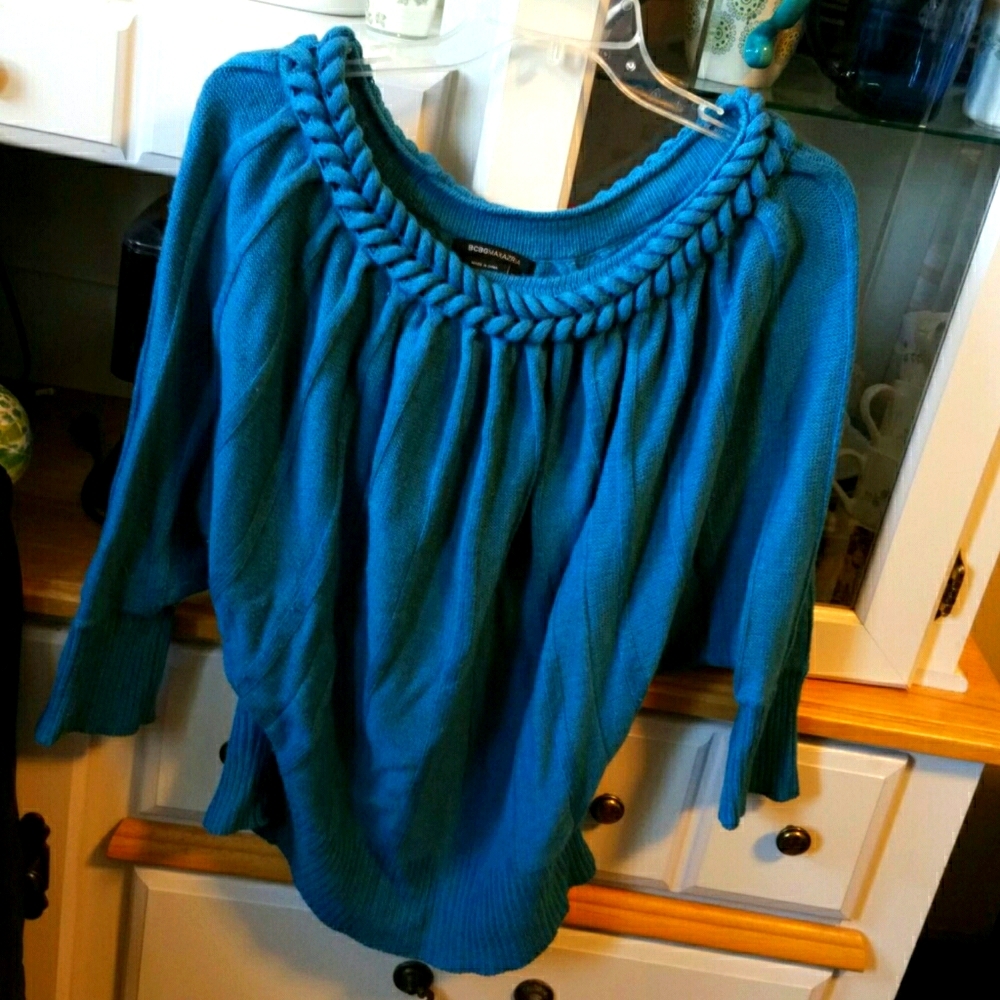 BCBG Max Azria 3/4 sleeve sweater turquoise Medium